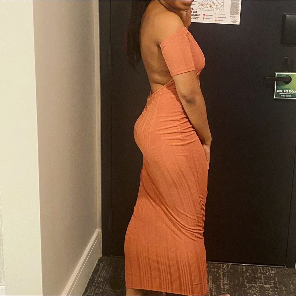 Beige Open Back Dress - Picture 4 of 4